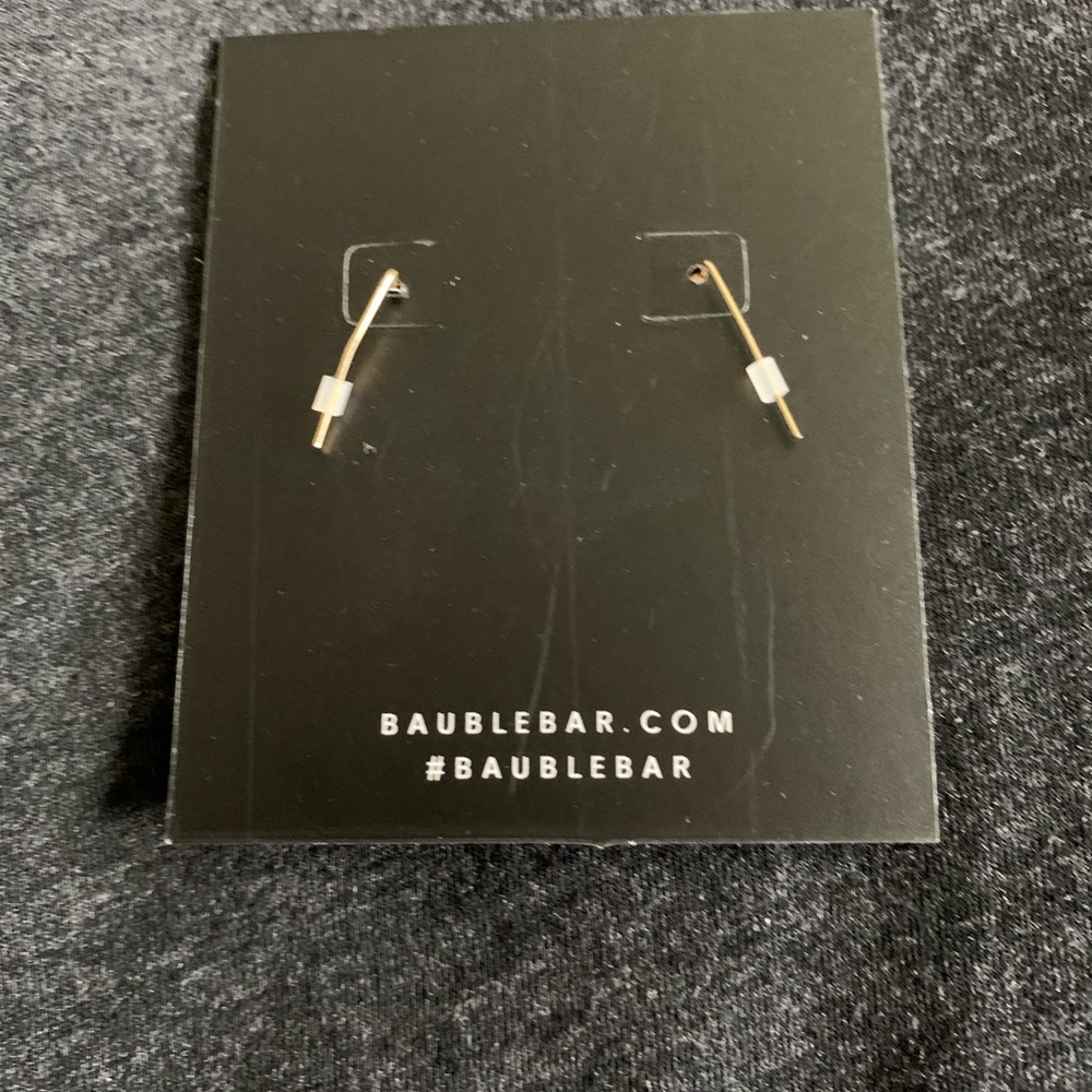Earrings - Picture 3 of 4